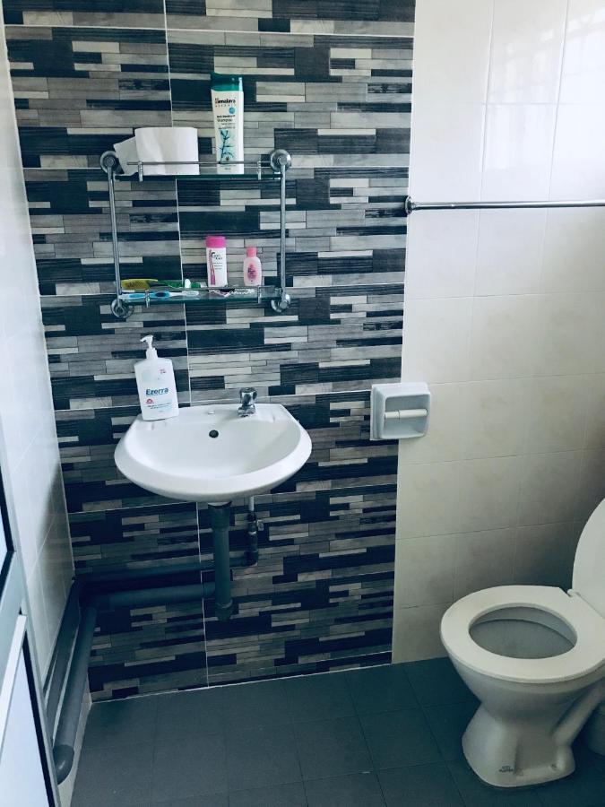 Cozy And Comfortable Homestay In Sungai Siput Exterior photo