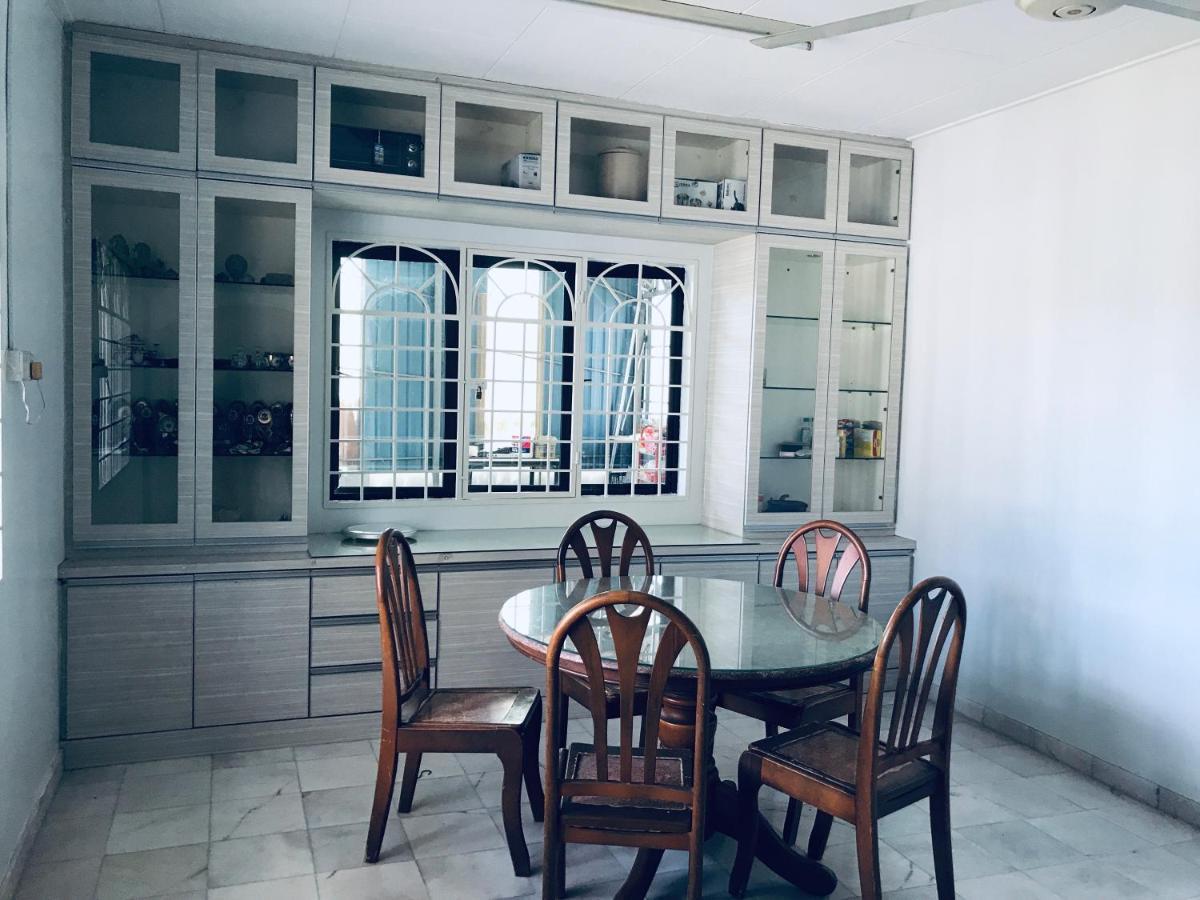Cozy And Comfortable Homestay In Sungai Siput Exterior photo